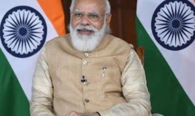 प्रधानमंत्री नरेन्द्र मोदी ने देवघर बचाव अभियान में संलग्न लोगों से बातचीत की