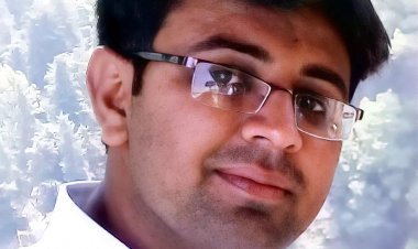 विरासत हमें सचमुच बताती हैं कि हम कौन है