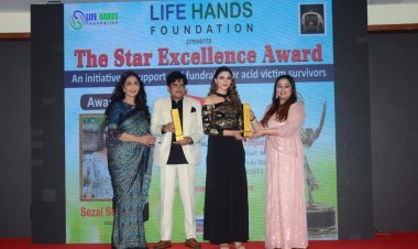 निर्देशक चंद्रकांत सिंह और अभिनेत्री सेज़ल शर्मा को 'परछाइयां' के लिए सर्वश्रेष्ठ भारतीय लघु फिल्म का पुरस्कार मिला