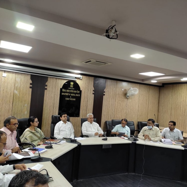 चिकित्सा एवं स्वास्थ्य मंत्री ने की तैयारियों की समीक्षा
