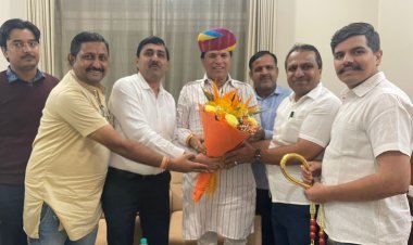 केंद्रीय मंत्री का फुलो की नगरी बैंगलुर मे हुआ भव्य स्वागत