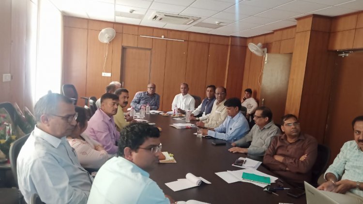 निराश्रित नर गौ वंश की समस्या से निजात पाने के लिए अनुदान बढ़ाये जाने की आवश्यकता