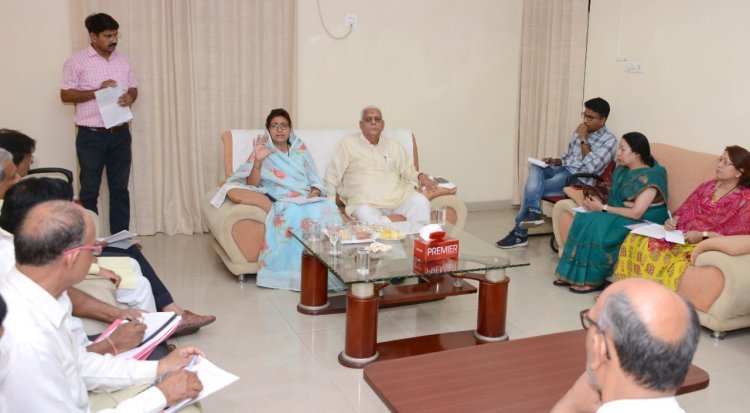 प्रदेश में खादी को मिलेगी नई पहचान, एग्रेसिव मार्केटिंग के साथ ऑनलाइन प्लेटफार्म का भी किया जाएगा इस्तेमाल  -खादी मंत्री