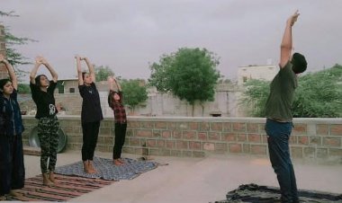 ग्रामीण क्षेत्रों में भी बच्चों ने किया योगाभ्यास