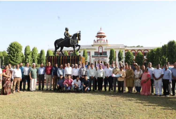 एम पी यू ए टी मे वीर शिरोमणि महाराणा प्रताप को पुष्पाजंली का आयोजन