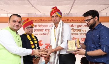 शिक्षा संतों के कर कमलों से हुआ सालावास के सरकारी स्कूल में स्मार्ट क्लासरूम का भव्य उद्घाटन