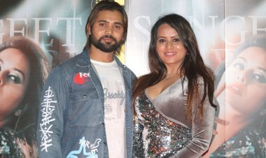 अभिनेत्री संगीता तिवारी ने अपने बहुप्रतीक्षित गाना  "बॉलीवुड" के पोस्टर लॉन्च के साथ किया बॉलीवुड में अपना डेब्यू