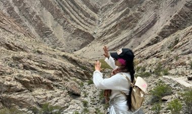 क्या तनीषा मुखर्जी लद्दाख के पहाड़ों में ट्रेकिंग कर रही हैं