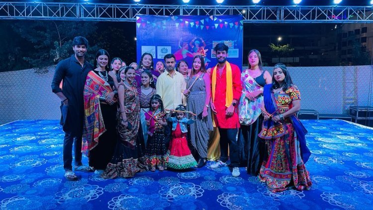 जयपुर में गरबा कुंभ में बॉलीवुड सितारों के साथ जयपुराइट्स ने जमकर डांडिया किया