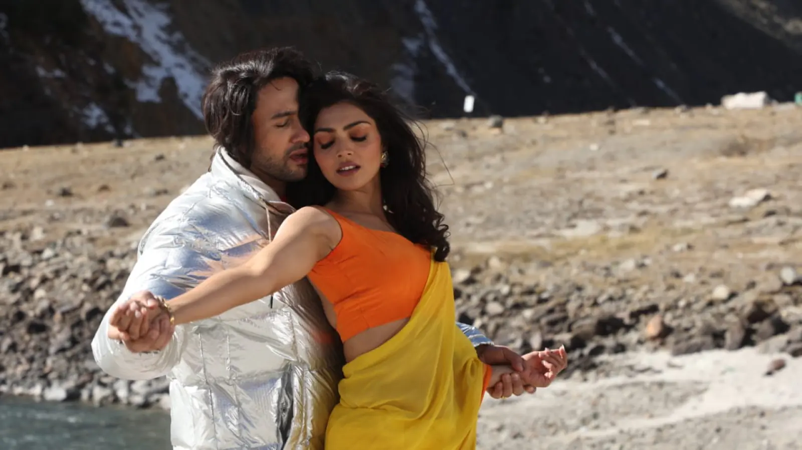 फिल्म ' लव स्टोरी ऑफ 90एस' में मिस यूनिवर्स दिविता राय से रोमांस करते नज़र आएंगे अध्ययन सुमन