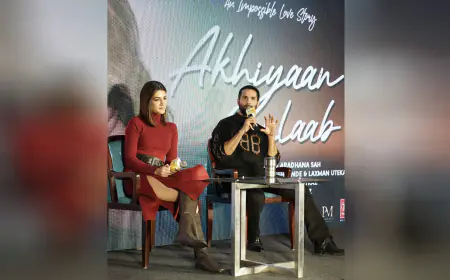 शाहिद कपूर और कृति सेनन ने जयपुर में 'तेरी बातों में ऐसा उलझा जिया' के लेटेस्ट लव सॉन्ग 'अखियां गुलाब' से मचाई धूम