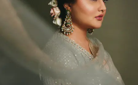 दिल जीत रहा है रश्मि देसाई का बेदाग एथनिक अवतार