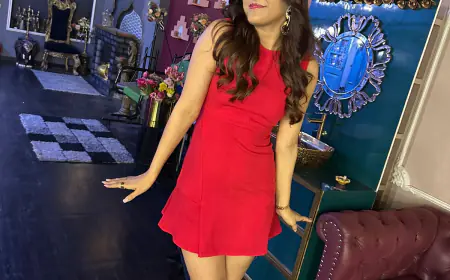 रेड कलर के हॉट आउटफिट में मंत्रमुग्ध कर देती हैं मधुरिमा तुली