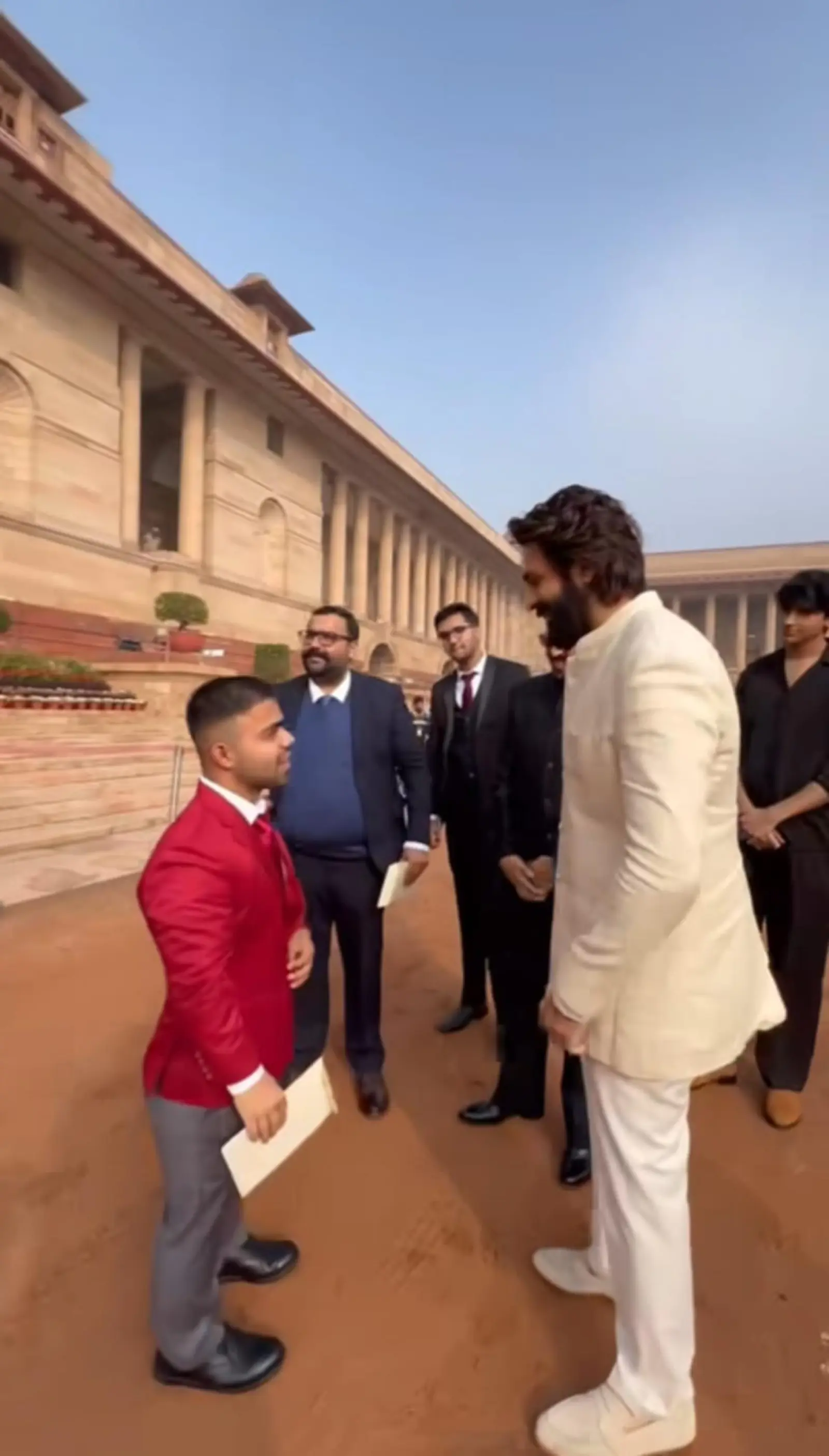 कार्तिक आर्यन और कबीर खान ने मुर्लिकांत पेटकर के लिए अर्जुन अवॉर्ड समारोह में की शिरकत, नवदीप सिंह संग दिखे खुशी भरे पल