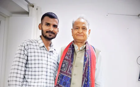 राजस्थान के चर्चित X इनफ्लुएंसर जीतू बुरड़क ने की अशोक गहलोत से मुलाकात