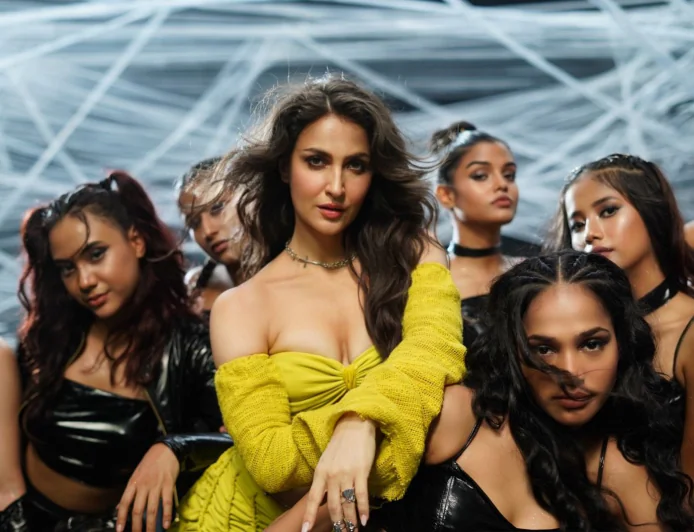 रुशा एंड ब्लिज़ा, नीति मोहन और एली अवराम का नया ट्रैक ‘ज़ार ज़ार’ बना डांस फ्लोर एंथम